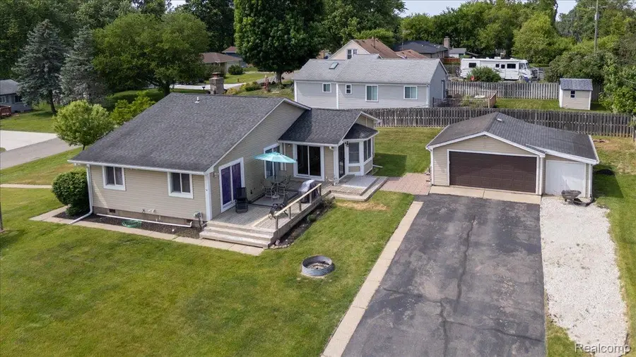 795 Hogarth Avenue, Waterford, MI 48328 - #2