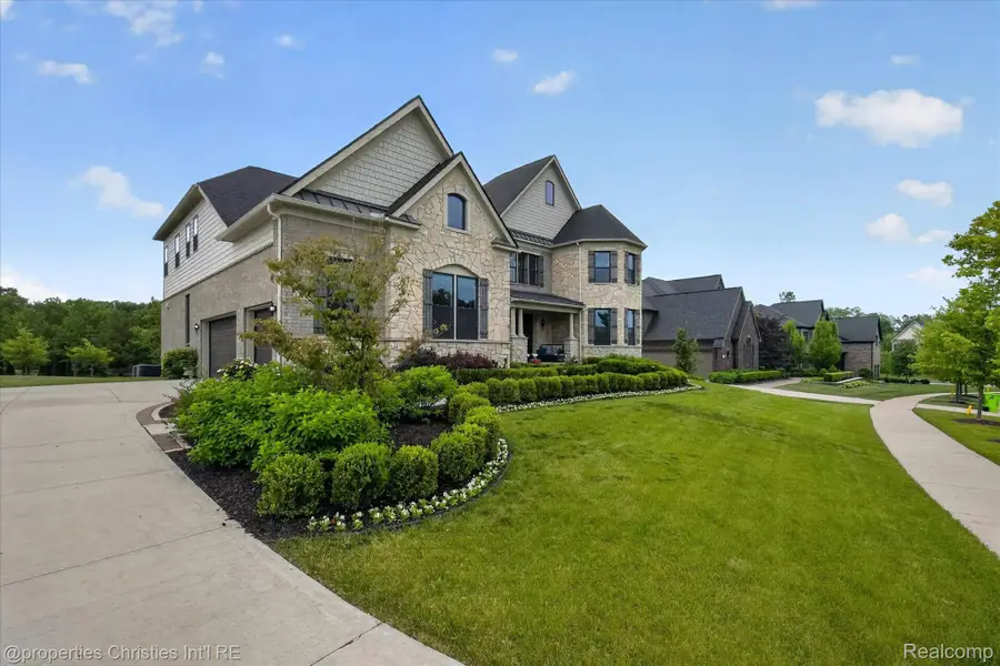 47711 Dunhill Court, Northville, MI 48167 - #2