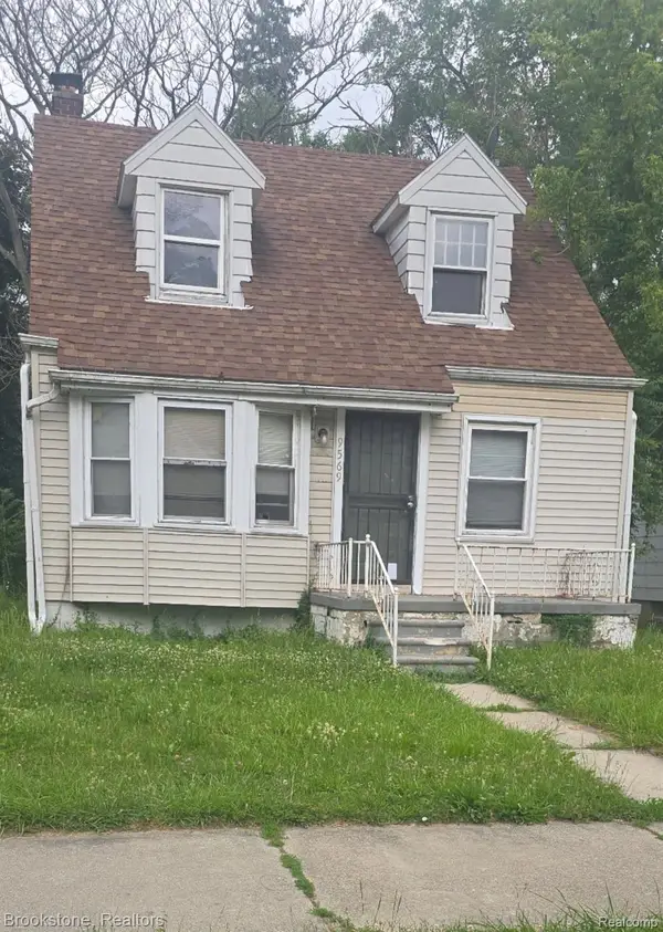 9569 Auburn Street, Detroit, MI 48228