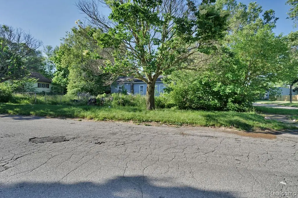 4201 Brunswick Avenue, Flint, MI 48507 - #1