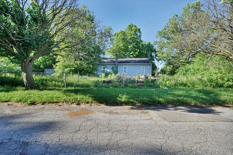 4201 Brunswick Avenue, Flint, MI 48507 - #2