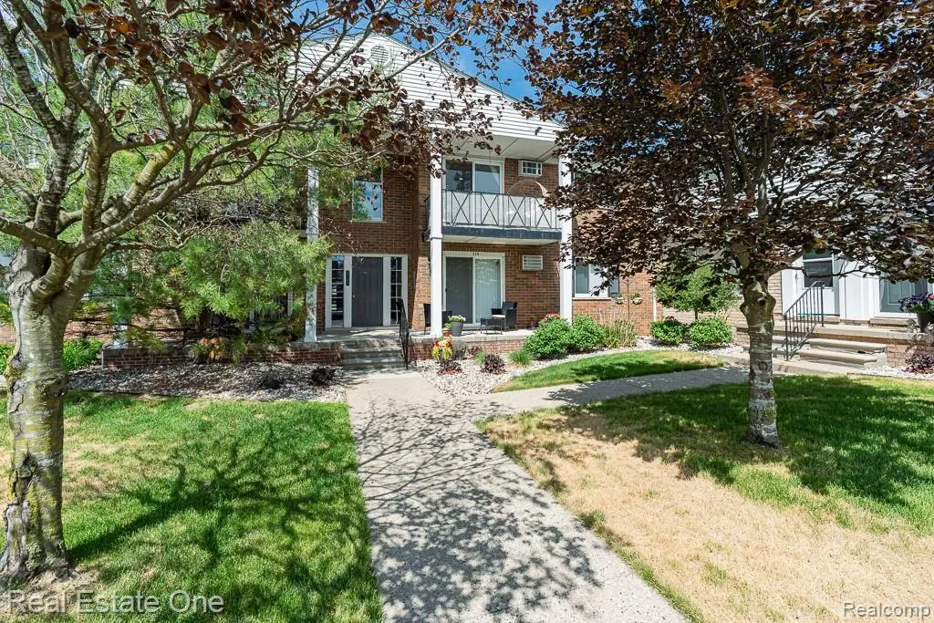 1121 Tienken Court, Rochester Hills, MI 48306 - #1