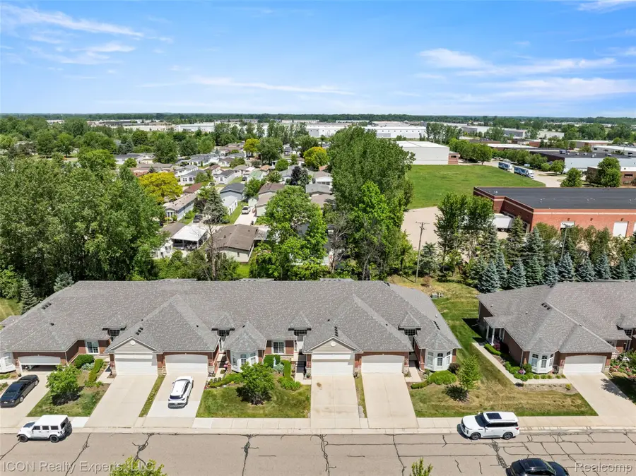 14789 N Park Drive #18, Utica, MI 48315 - #2