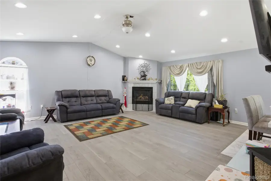 16362 Paddock Club Boulevard, Linden, MI 48451 - #2