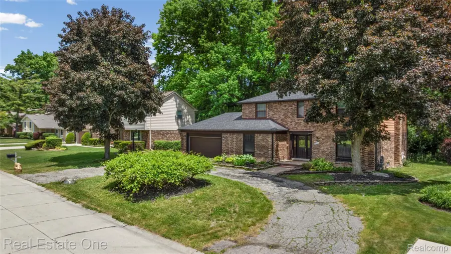 30056 Mayfair Drive, Farmington Hills, MI 48331 - #3