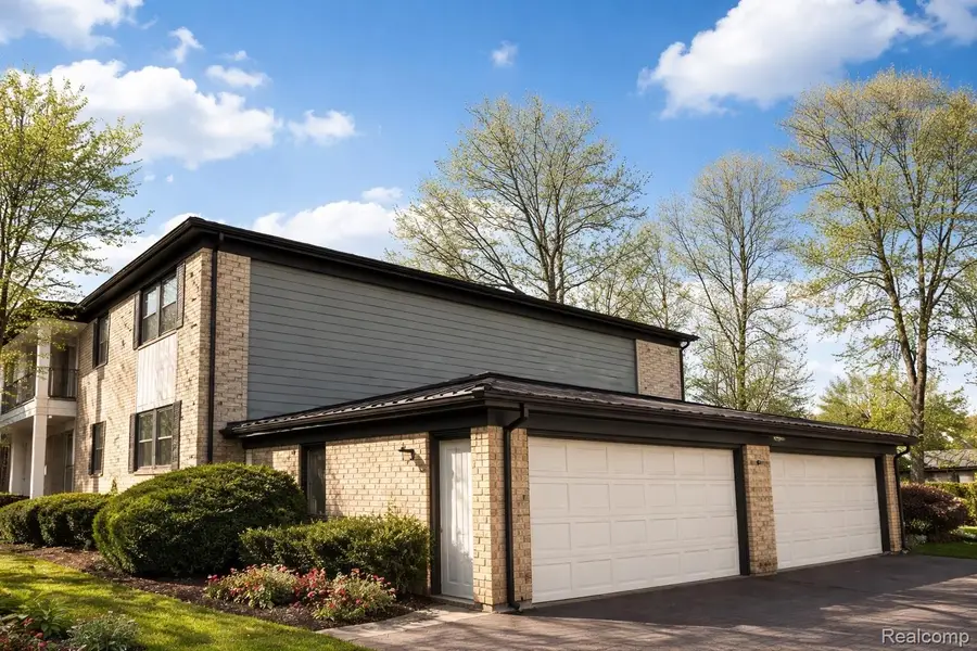 30050 Wildbrook Drive #203, Southfield, MI 48034 - #2