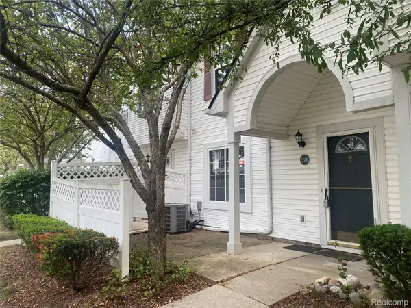 22192 Cape Cod Way, FarmingtonHills, MI 48336