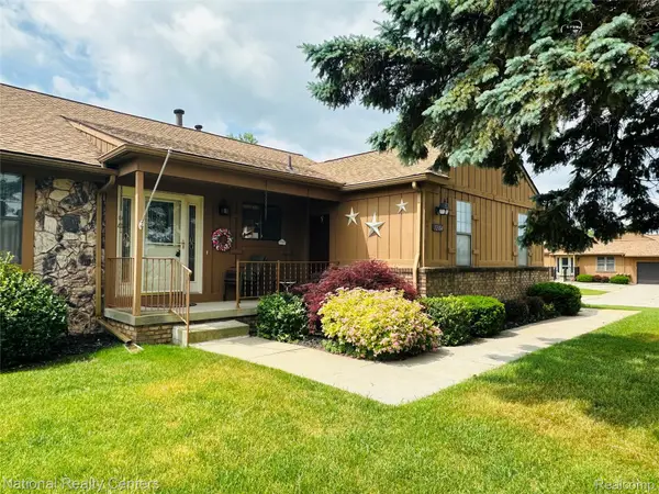 12104 Lexington Drive #3, SouthLyon, MI 48178