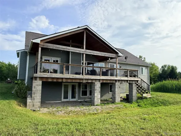 2543 Greenwood Road, Lapeer, MI 48446