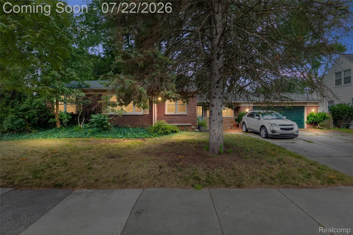 1918 E Lincoln Avenue, Royal Oak, MI 48067 - #1