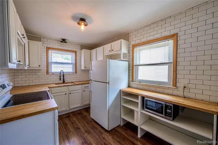 3834 Oakshire Avenue, Berkley, MI 48072 - #2
