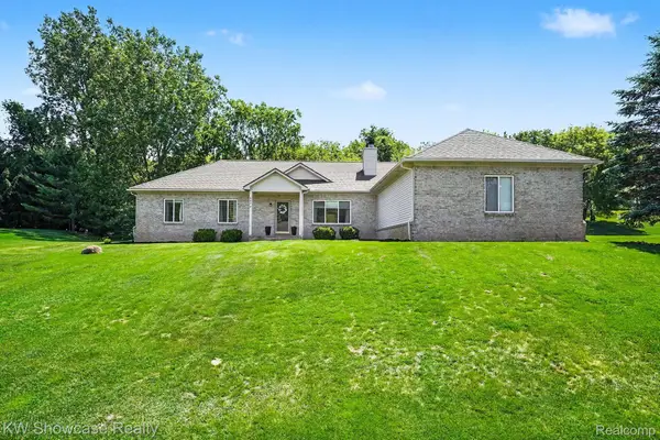 6030 N Bryan, WhiteLake, MI 48383