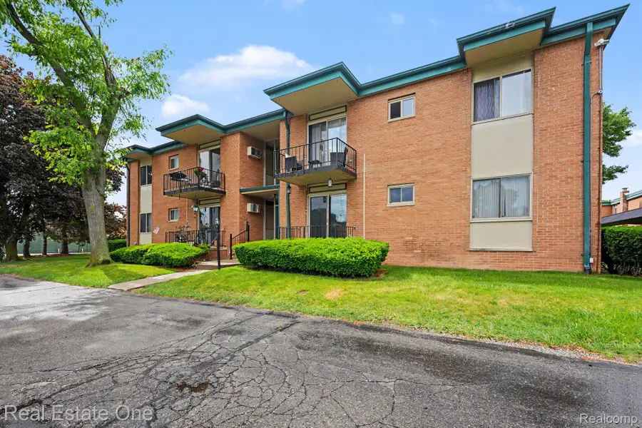 1968 Axtell Drive #3, Troy, MI 48084 - #2