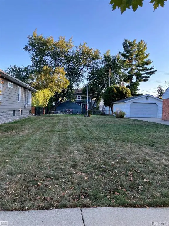 1137 Larkmoor, Berkley, MI 48072