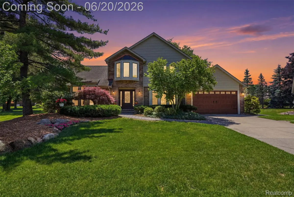 16141 W Blue Skies Drive, Livonia, MI 48154 - #1