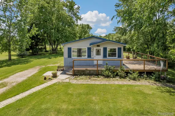 15387 Schultz Road, Berlin, MI 48002