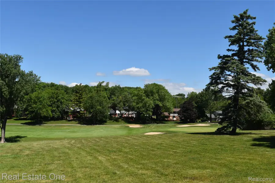 5324 Greenbriar Drive, West Bloomfield, MI 48323 - #2