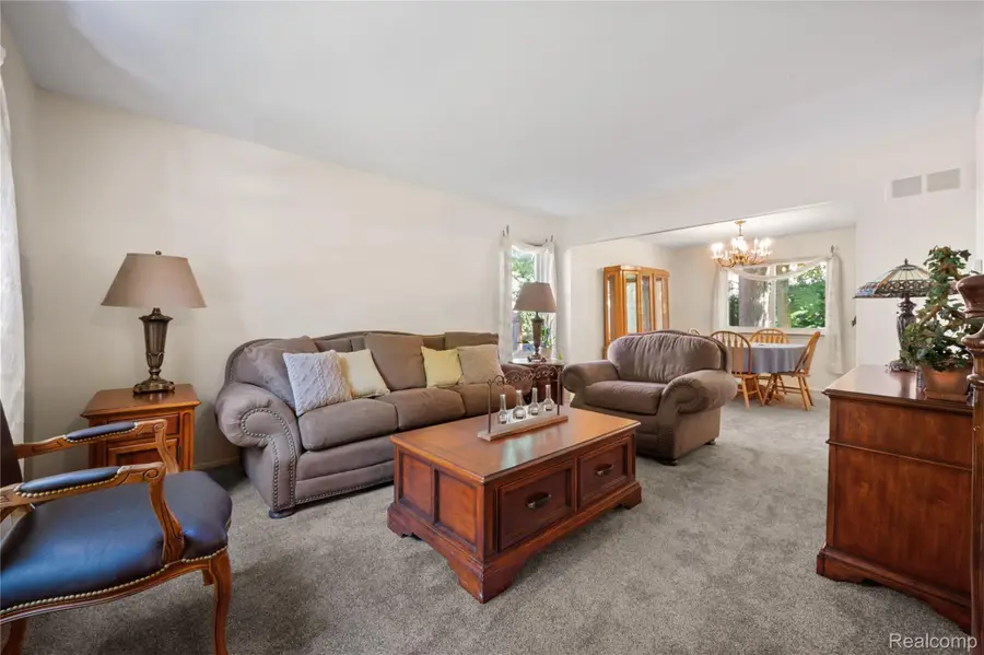 34230 Fonville Court, Livonia, MI 48152 - #3