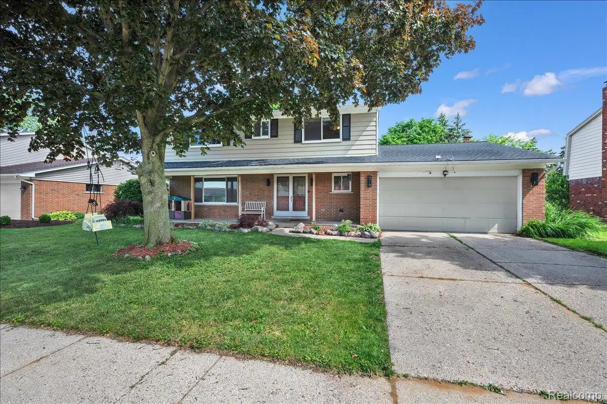 16625 Monticello Drive, Clinton, MI 48038 - #1