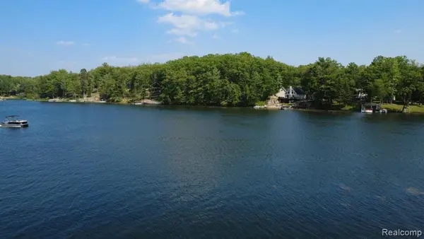 1872 Indianwood Loop, Mills, MI 48661