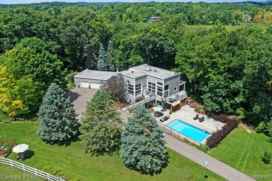 5255 Oak Hill Trail N, Commerce Township, MI 48382 - #2