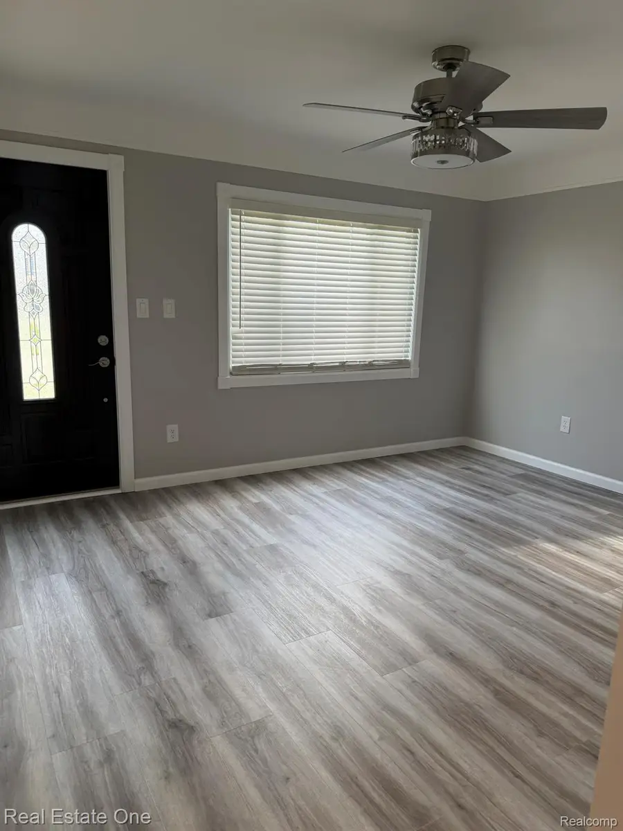 1827 Ford Boulevard, Lincoln Park, MI 48146 - #3