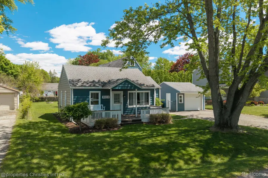9034 Elmhurst Avenue, Plymouth, MI 48170 - #2