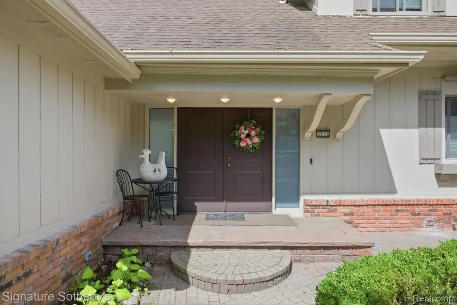 3215 Woodview Lake Road, West Bloomfield, MI 48323 - #3