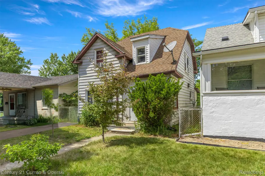25520 New York Street, Dearborn Heights, MI 48125 - #3