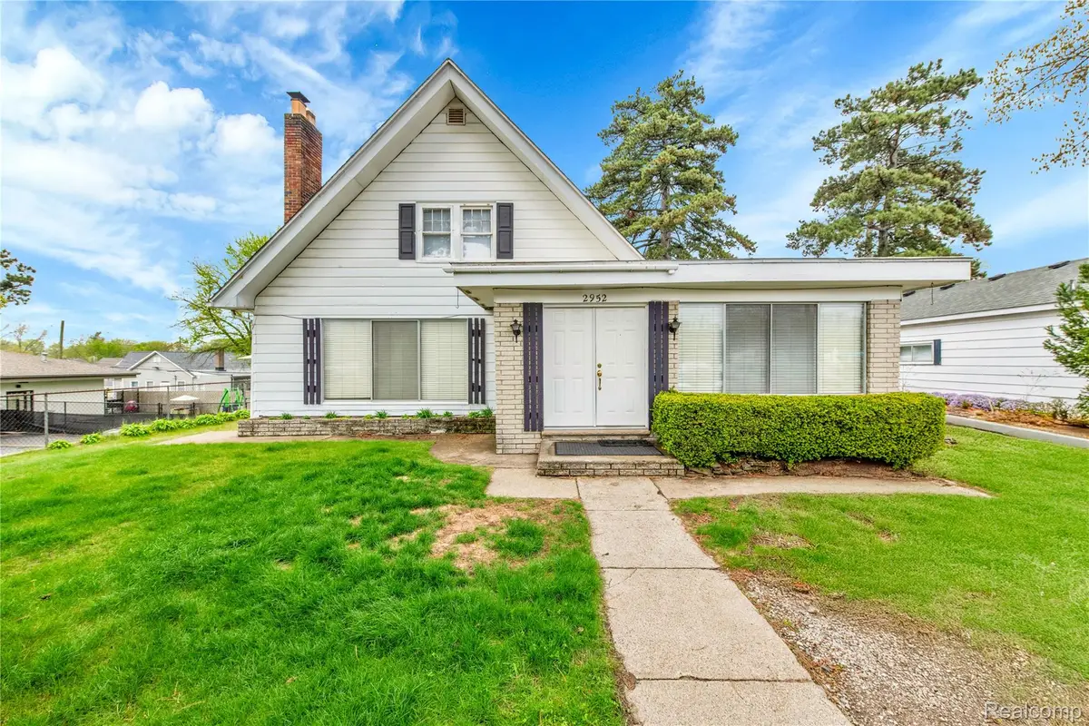 2952 Prynne Street, Keego Harbor, MI 48320 - #1