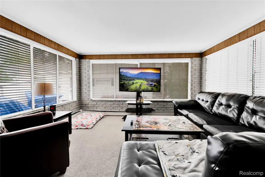 2952 Prynne Street, Keego Harbor, MI 48320 - #3