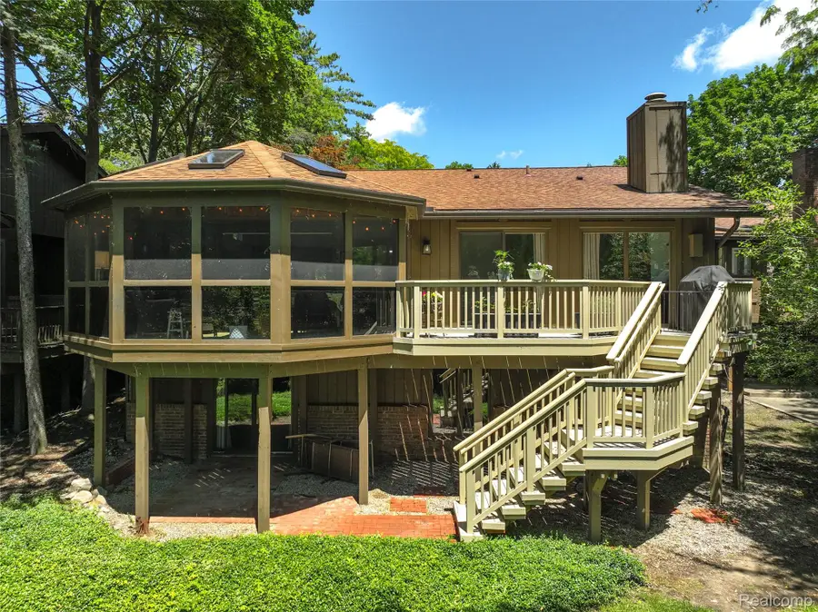 3709 Wabeek Lake Drive W, Bloomfield, MI 48302 - #2