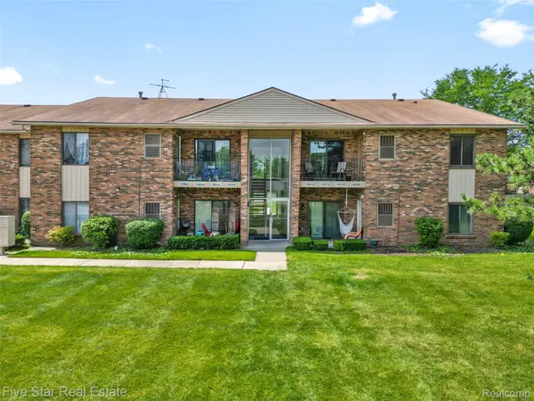 15012 Island Drive, SterlingHeights, MI 48313