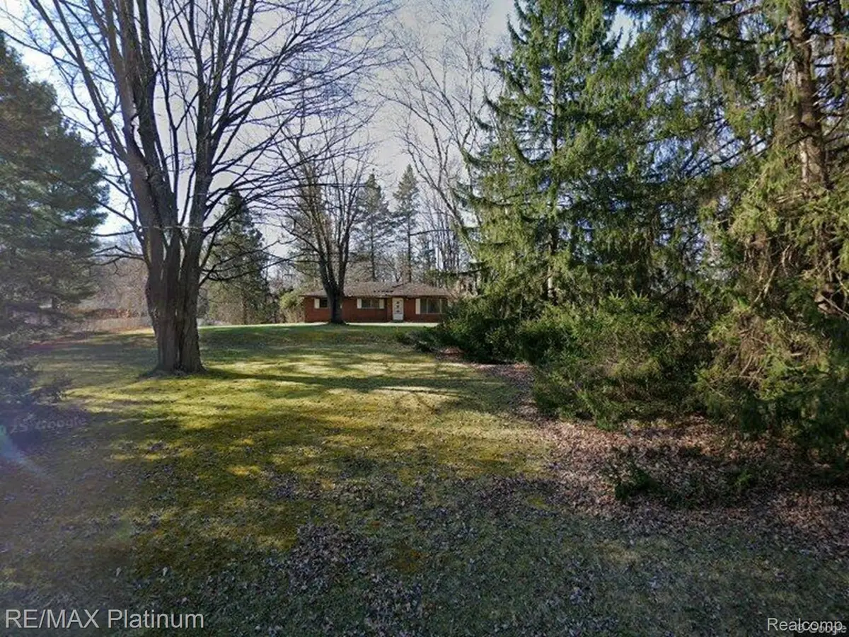 9466 Hyne Road, Brighton, MI 48114 - #1