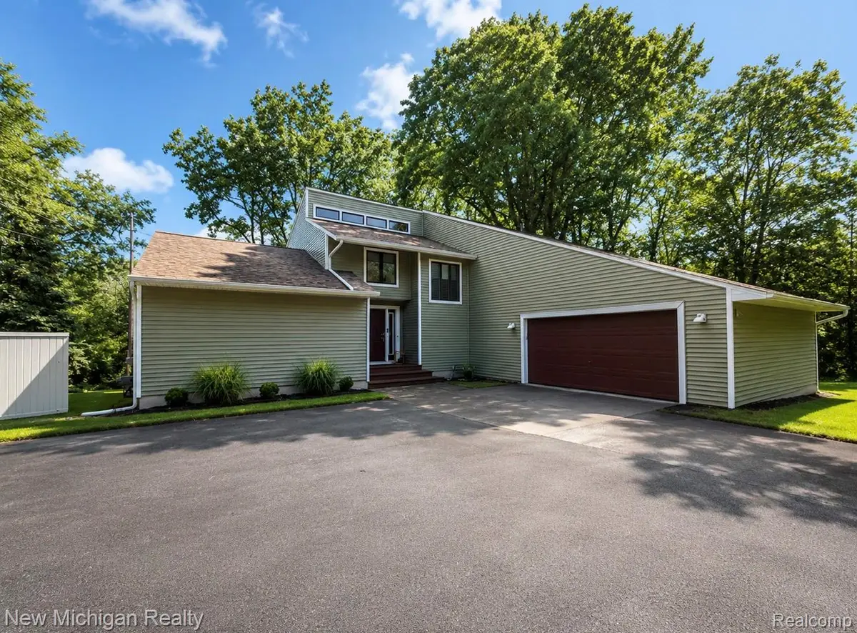7156 River Road, Flushing, MI 48433 - #1