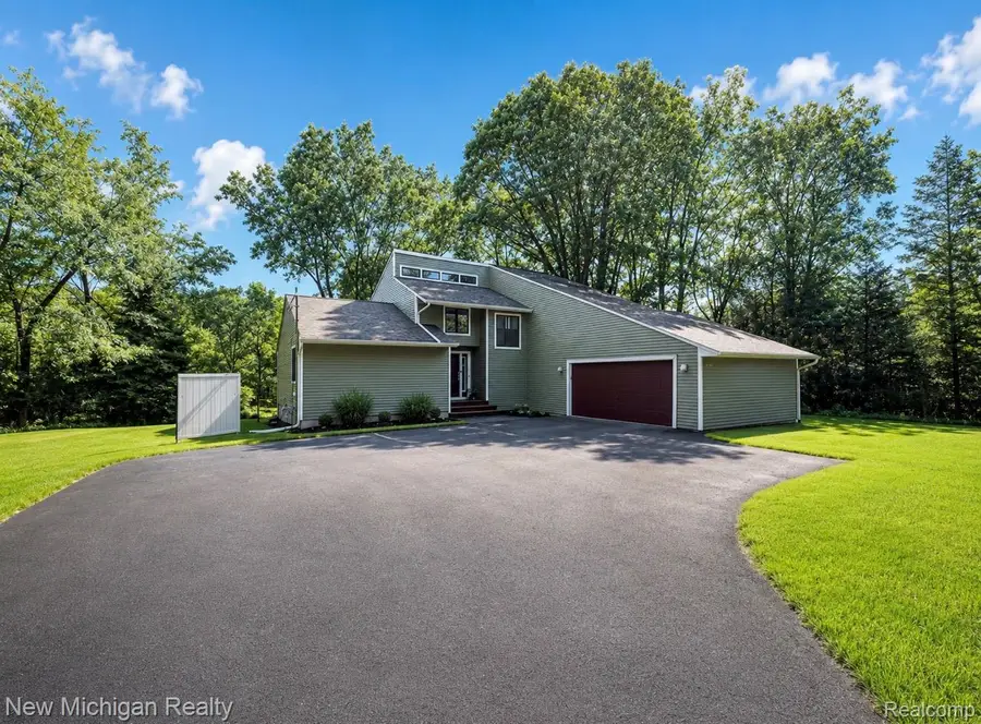 7156 River Road, Flushing, MI 48433 - #3