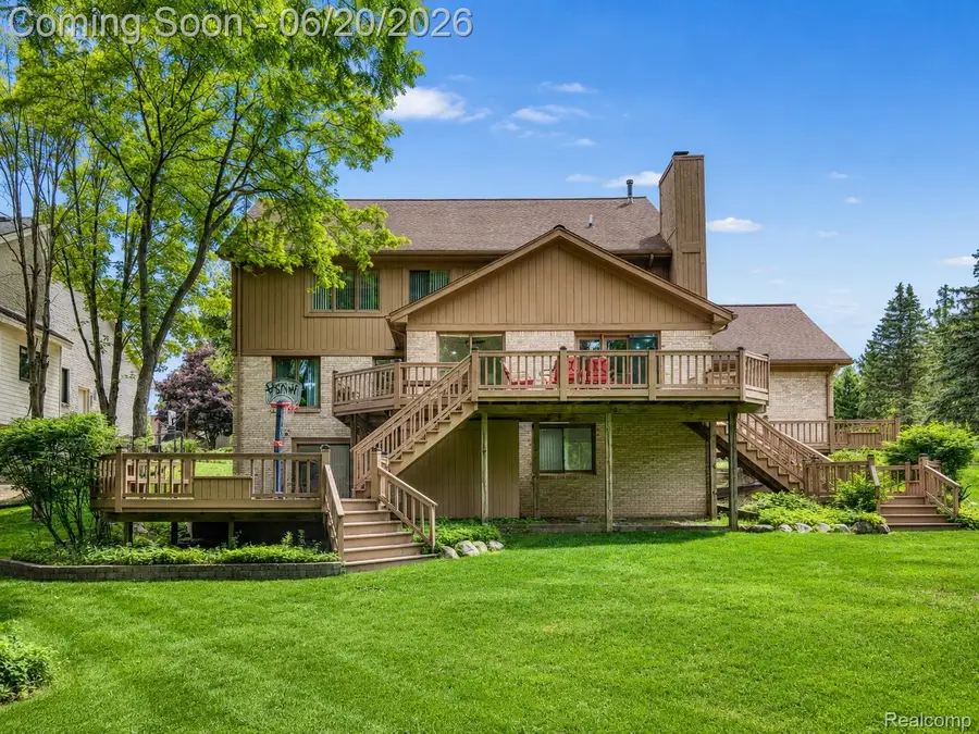31250 Westwood Road, Farmington Hills, MI 48331 - #2