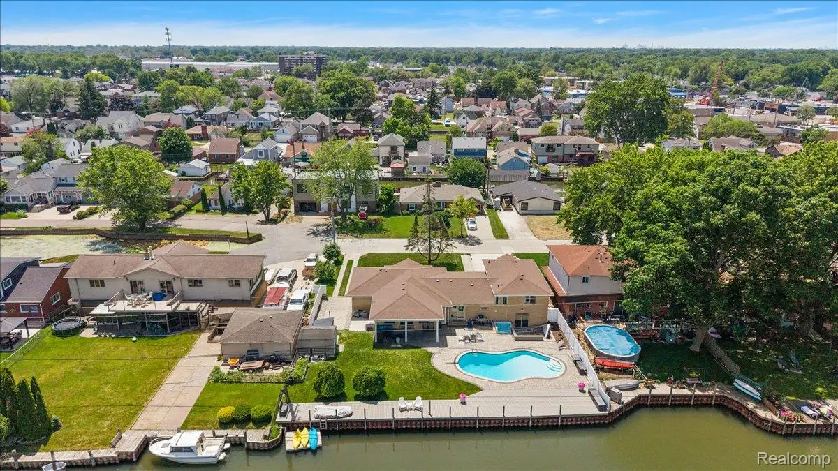 22461 Benjamin Street, Saint Clair Shores, MI 48081 - #1