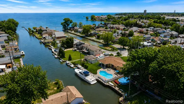22461 Benjamin Street, StClairShores, MI 48081