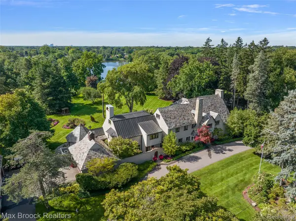 65 Lone Pine Road, BloomfieldHills, MI 48304