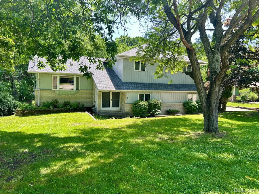 1457 W Avon Road, Rochester Hills, MI 48309 - #2