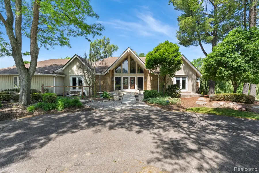 47915 6 Mile Road, Northville, MI 48168 - #3