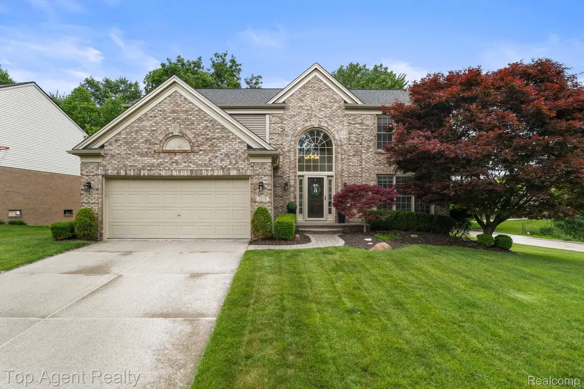1570 Sugar Maple Way, West Bloomfield, MI 48324 - #1