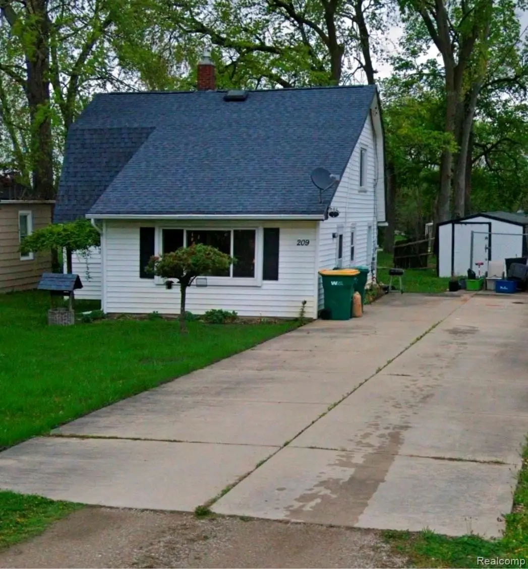 209 Park Street, Gaines, MI 48436 - #1