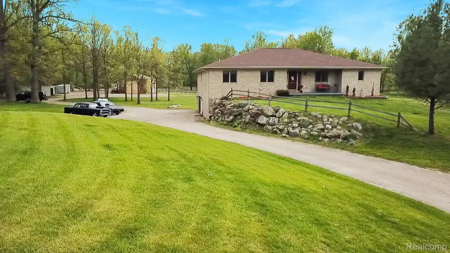 7031 Munsell Road, Howell, MI 48843 - #2