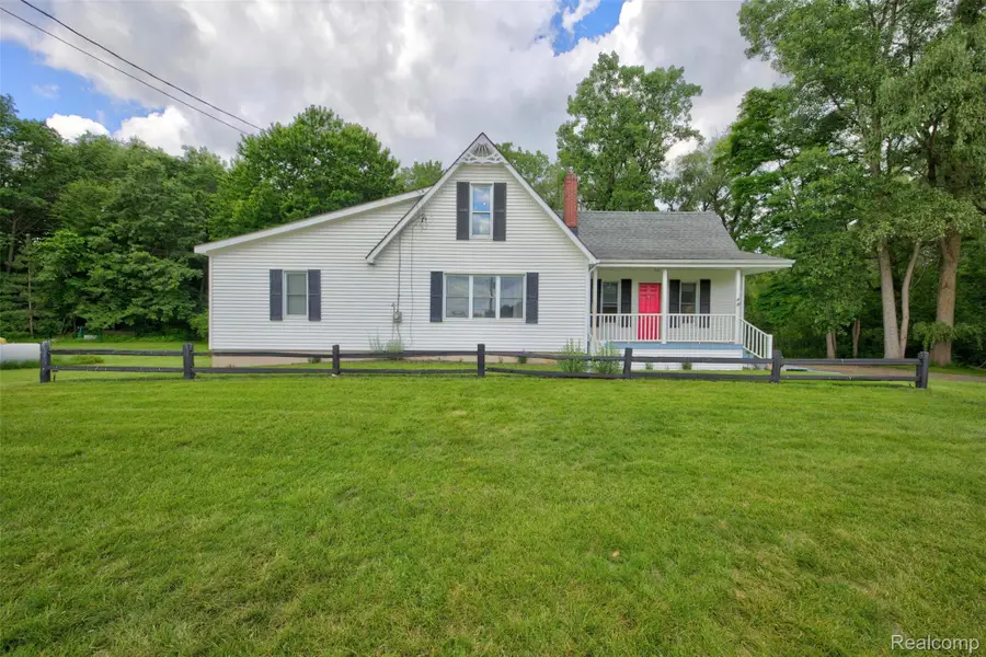13252 Dixie Highway, Holly, MI 48442 - #2