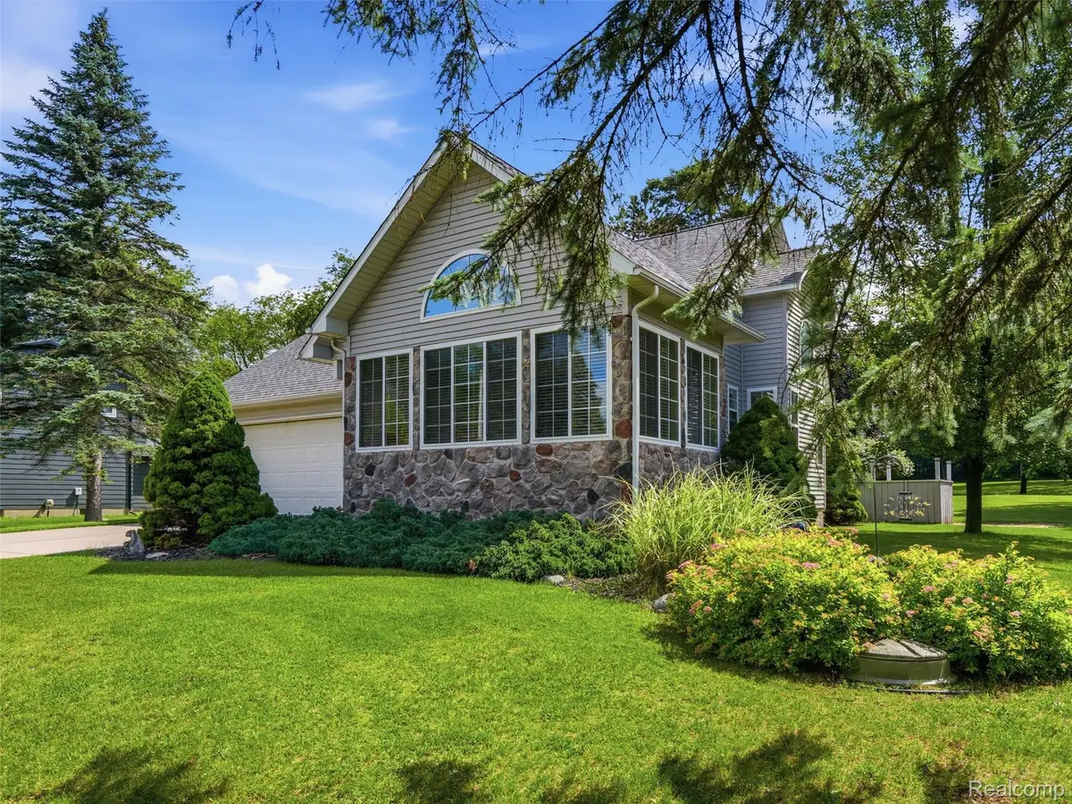 10288 Carmer Road, Fenton, MI 48430 - #1