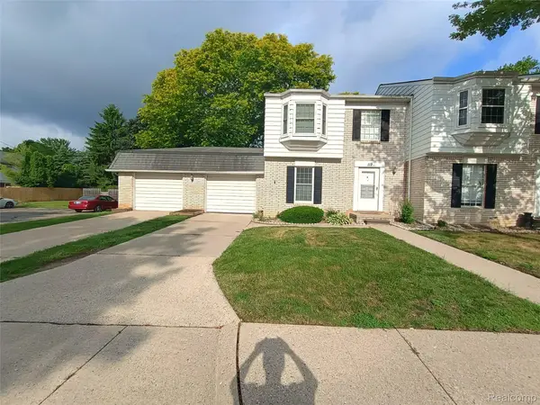 112 Stratford Lane, RochesterHills, MI 48309