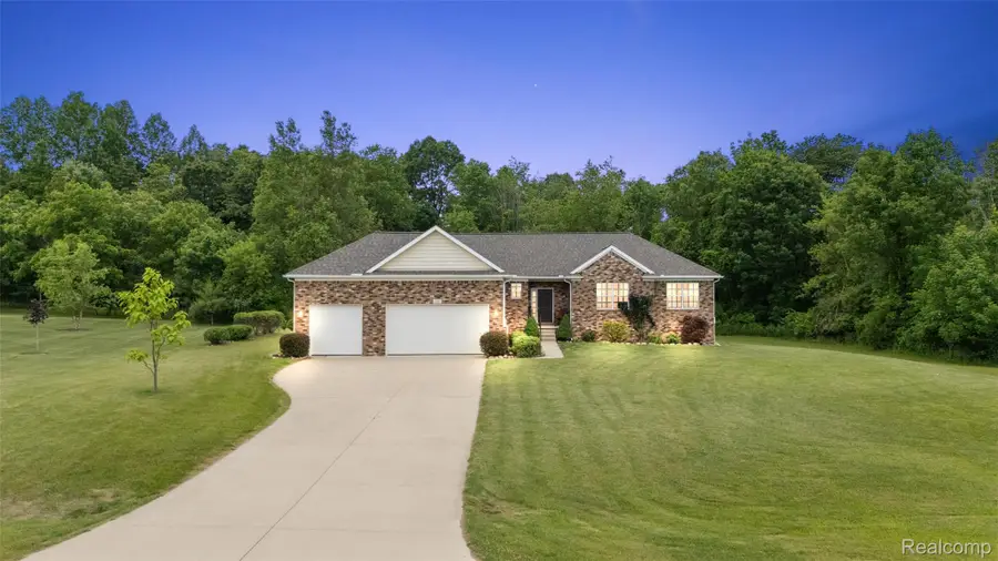 52 Parker Lane, Ortonville, MI 48462 - #2