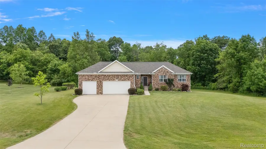 52 Parker Lane, Ortonville, MI 48462 - #3